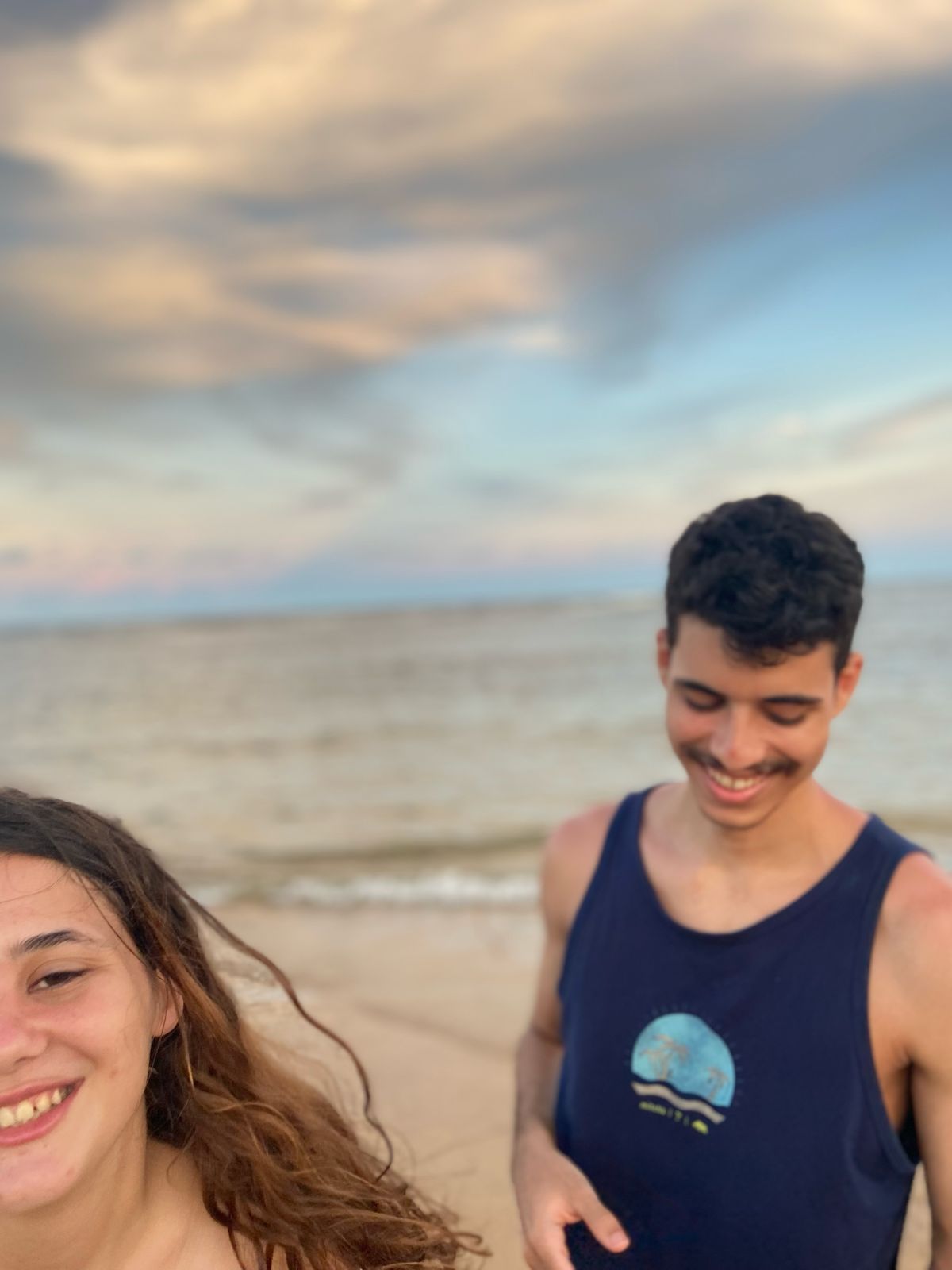 Praia ao entardecer